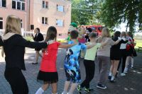 Wspólny taniec dzieci