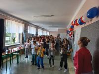 Wspólne tańce uczniów