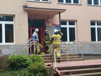 Strażacy podczas próbnej ewakuacji