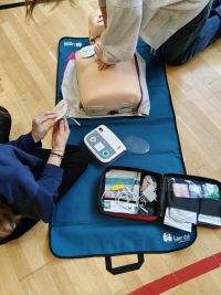 Dzieci bijące rekord pierwszej pomocy