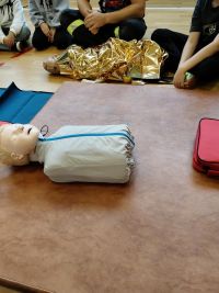 Dzieci bijące rekord pierwszej pomocy