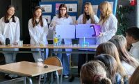 Eksperymenty chemiczne w wykonaniu uczniów