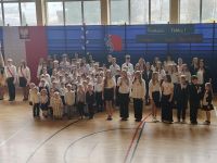 Wspólne śpiewanie hymnu