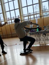 Pokaz grupy zaelektryzowani